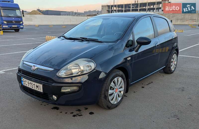 Хэтчбек Fiat Punto 2011 в Львове фото 2 Хэтчбек Fiat Punto 2011 в Львове