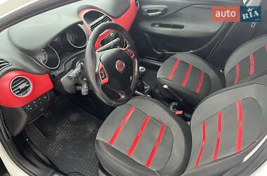 Хэтчбек Fiat Punto 2011 в Киеве