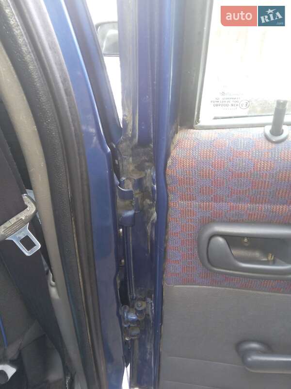 Хетчбек Fiat Punto 1997 в Чернівцях фото 63 Хетчбек Fiat Punto 1997 в Чернівцях