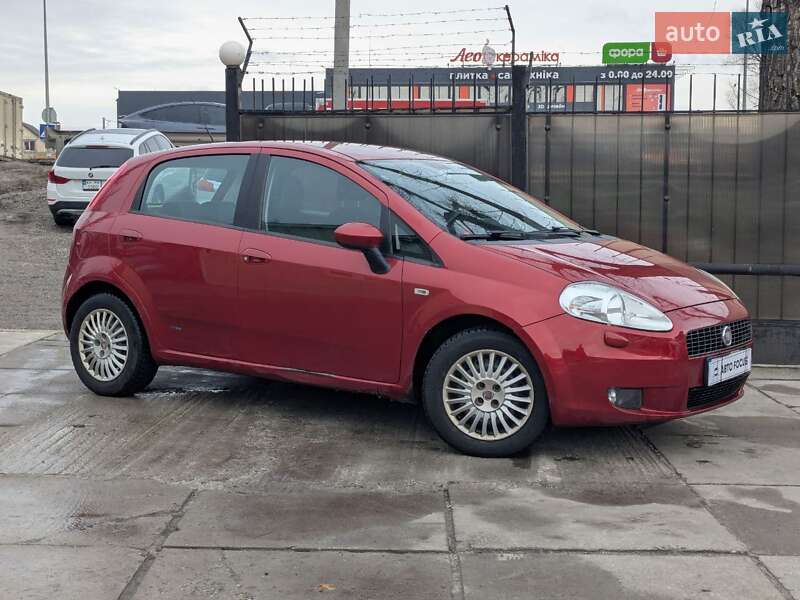 Хэтчбек Fiat Punto 2008 в Киеве