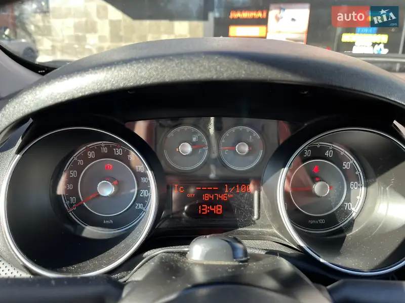 Хетчбек Fiat Punto 2011 в 