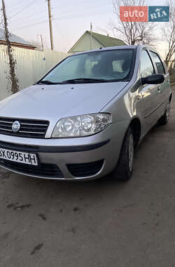 Хэтчбек Fiat Punto 2004 в 