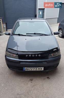Хэтчбек Fiat Punto 2001 в Стрые