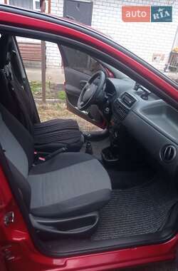 Хэтчбек Fiat Punto 2011 в 