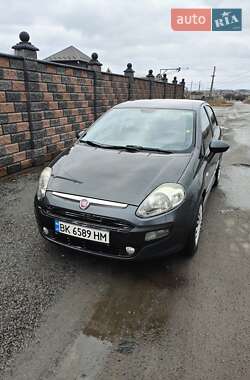 Хэтчбек Fiat Punto 2011 в Ровно