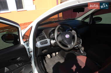 Хэтчбек Fiat Punto 2009 в Жовкве