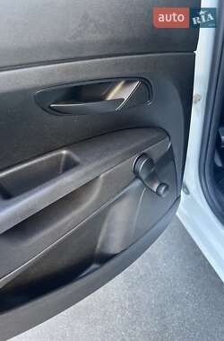 Хэтчбек Fiat Punto 2009 в 