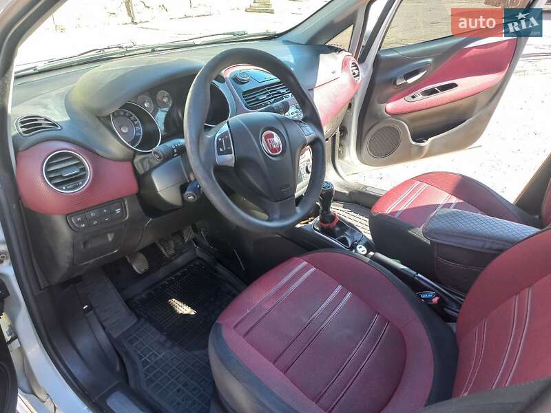 Хэтчбек Fiat Punto 2010 в Ивано-Франковске