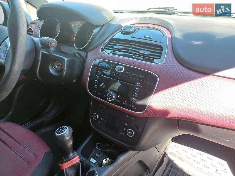Хэтчбек Fiat Punto 2010 в Ивано-Франковске