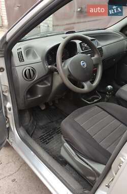 Хэтчбек Fiat Punto 2007 в 