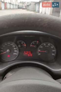 Хэтчбек Fiat Punto 2007 в 