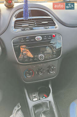 Хэтчбек Fiat Punto 2012 в Ямполе