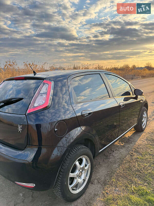 Хэтчбек Fiat Punto 2012 в Ямполе фото 14 Хэтчбек Fiat Punto 2012 в Ямполе