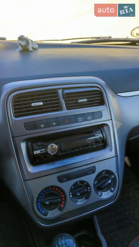 Хэтчбек Fiat Punto 2012 в Житомире фото 8 Хэтчбек Fiat Punto 2012 в Житомире