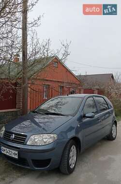 Хэтчбек Fiat Punto 2003 в 