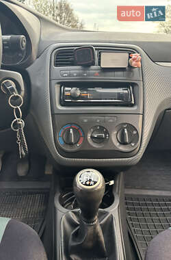 Хэтчбек Fiat Punto 2008 в 