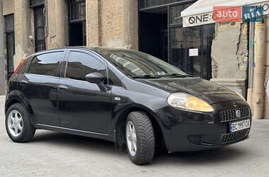 Хэтчбек Fiat Punto 2009 в 
