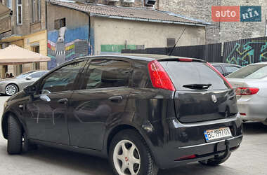 Хэтчбек Fiat Punto 2009 в 