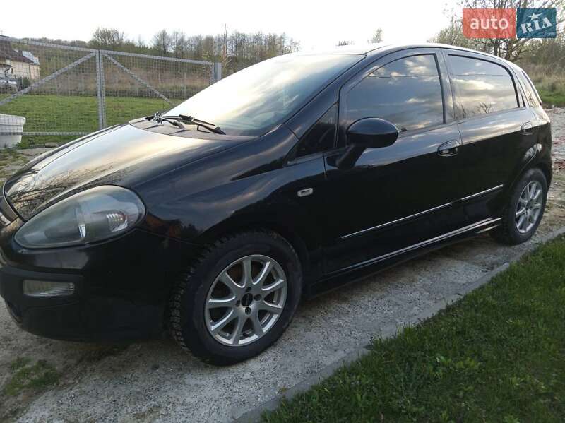 Хэтчбек Fiat Punto 2010 в Львове