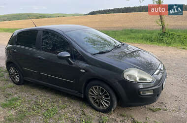 Хэтчбек Fiat Punto 2011 в 