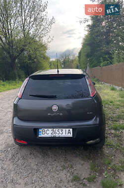 Хэтчбек Fiat Punto 2011 в 