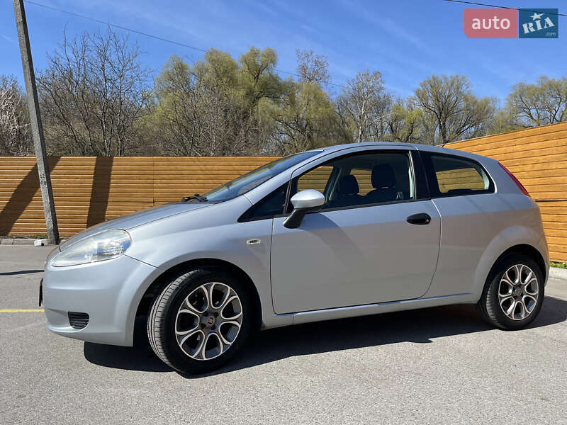 Хэтчбек Fiat Punto 2009 в Чернигове