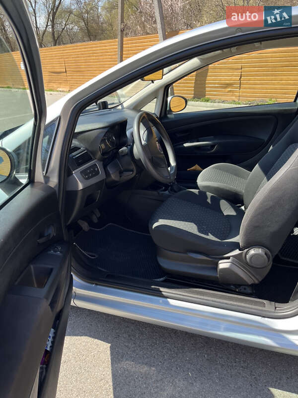 Хэтчбек Fiat Punto 2009 в Чернигове