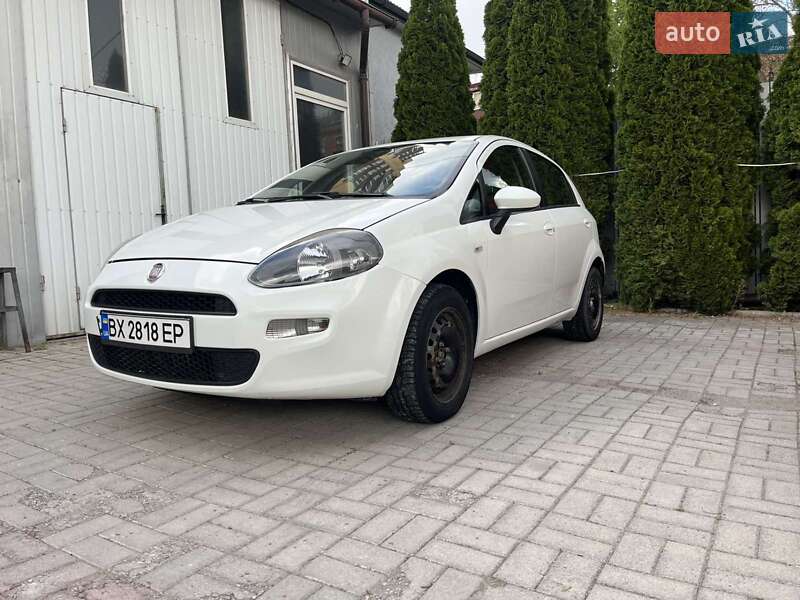 Хетчбек Fiat Punto 2012 в Кам'янець-Подільському