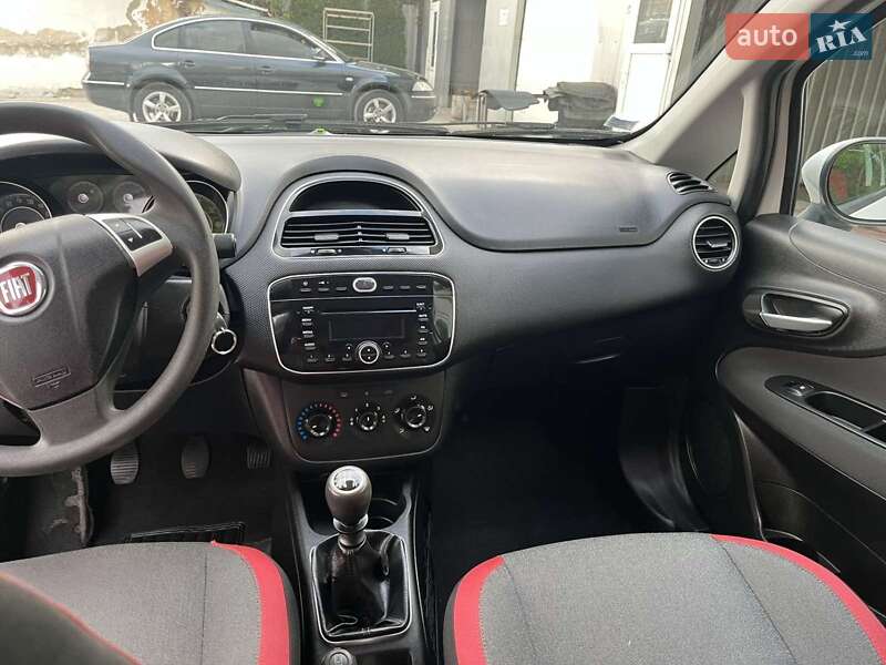 Хетчбек Fiat Punto 2012 в Кам'янець-Подільському