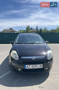 Хетчбек Fiat Punto 2011 в Івано-Франківську