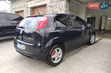 Хетчбек Fiat Punto 2009 в 