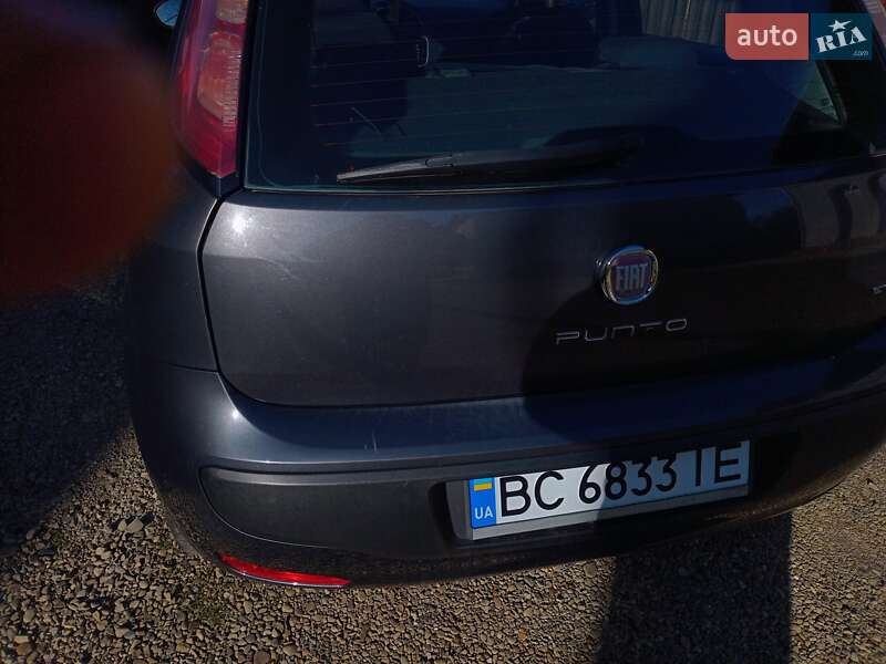 Хэтчбек Fiat Punto 2011 в Стрые