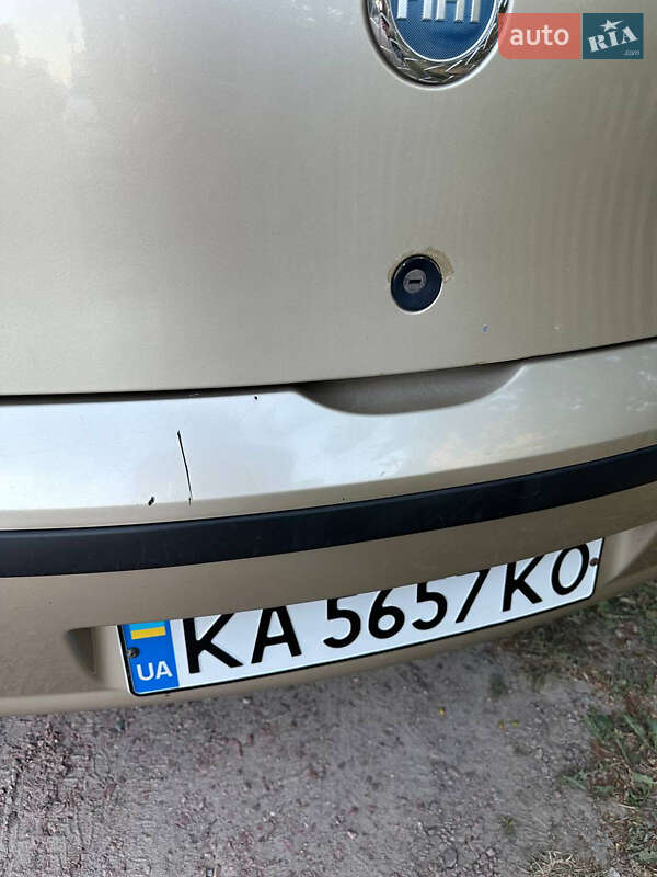 Хэтчбек Fiat Punto 2007 в Киеве