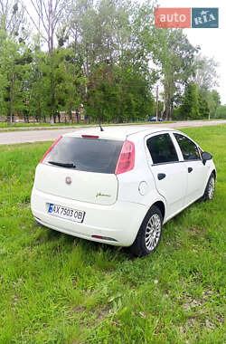 Хэтчбек Fiat Punto 2009 в 