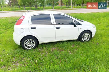Хэтчбек Fiat Punto 2009 в 