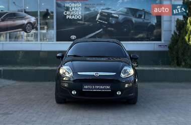 Хэтчбек Fiat Punto 2010 в 