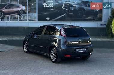Хэтчбек Fiat Punto 2010 в 
