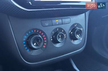 Хэтчбек Fiat Punto 2010 в 