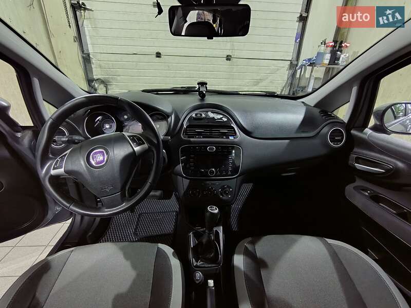 Хэтчбек Fiat Punto 2012 в Львове