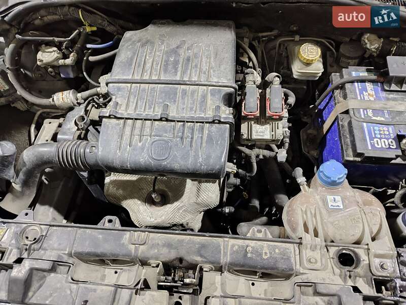 Хэтчбек Fiat Punto 2012 в Львове