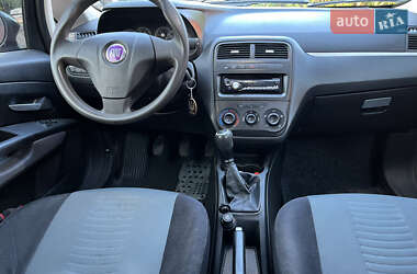 Хэтчбек Fiat Punto 2008 в 