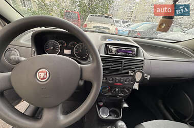 Хетчбек Fiat Punto 2011 в 
