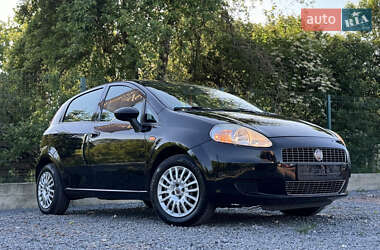 Хэтчбек Fiat Punto 2009 в 