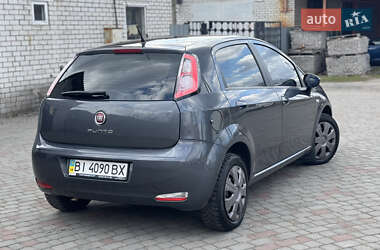 Хэтчбек Fiat Punto 2013 в 