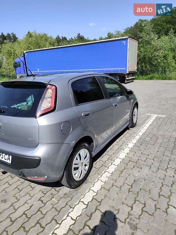 Хэтчбек Fiat Punto 2011 в Львове