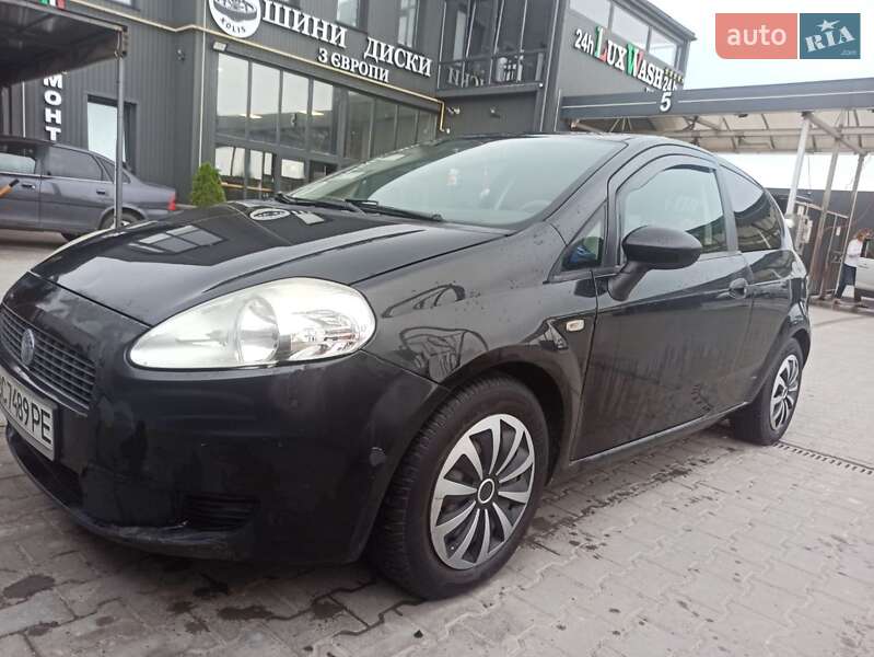 Хэтчбек Fiat Punto 2007 в 