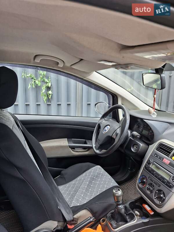 Хэтчбек Fiat Punto 2007 в Львове