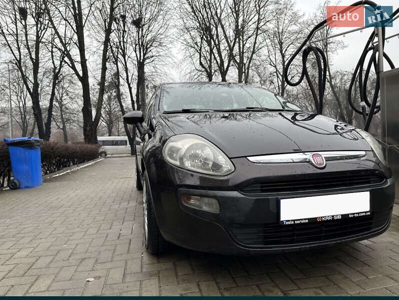 Хэтчбек Fiat Punto 2011 в Львове
