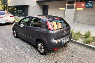 Хэтчбек Fiat Punto 2010 в 