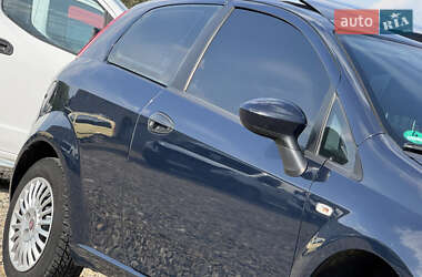 Хэтчбек Fiat Punto 2009 в 